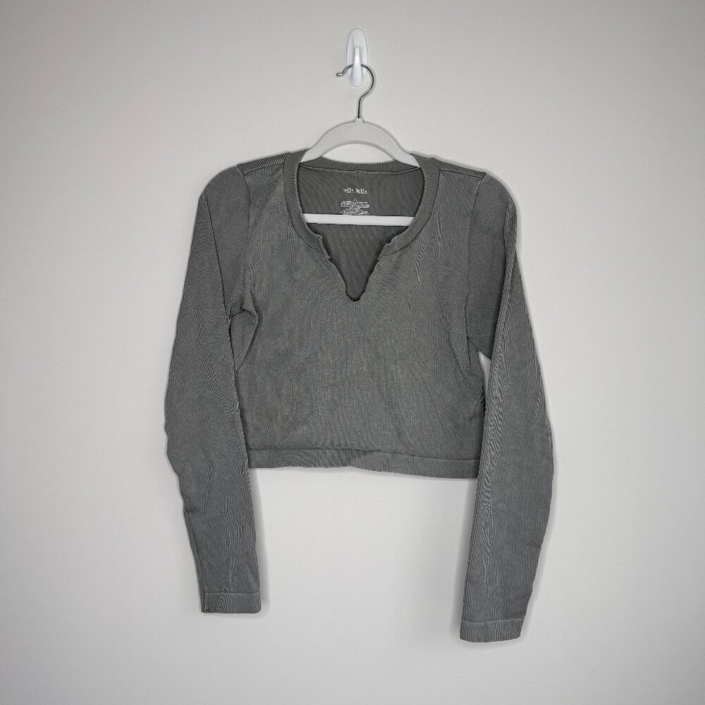 Wild Fable Ribbed Gray Long Sleeve Seamless Crop Top